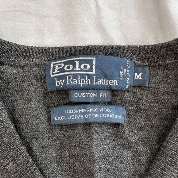 Vintage Ralph Lauren Sweater Men's Medium Gray Merino Wool V Neck Pullover Logo - Picture 4 of 6